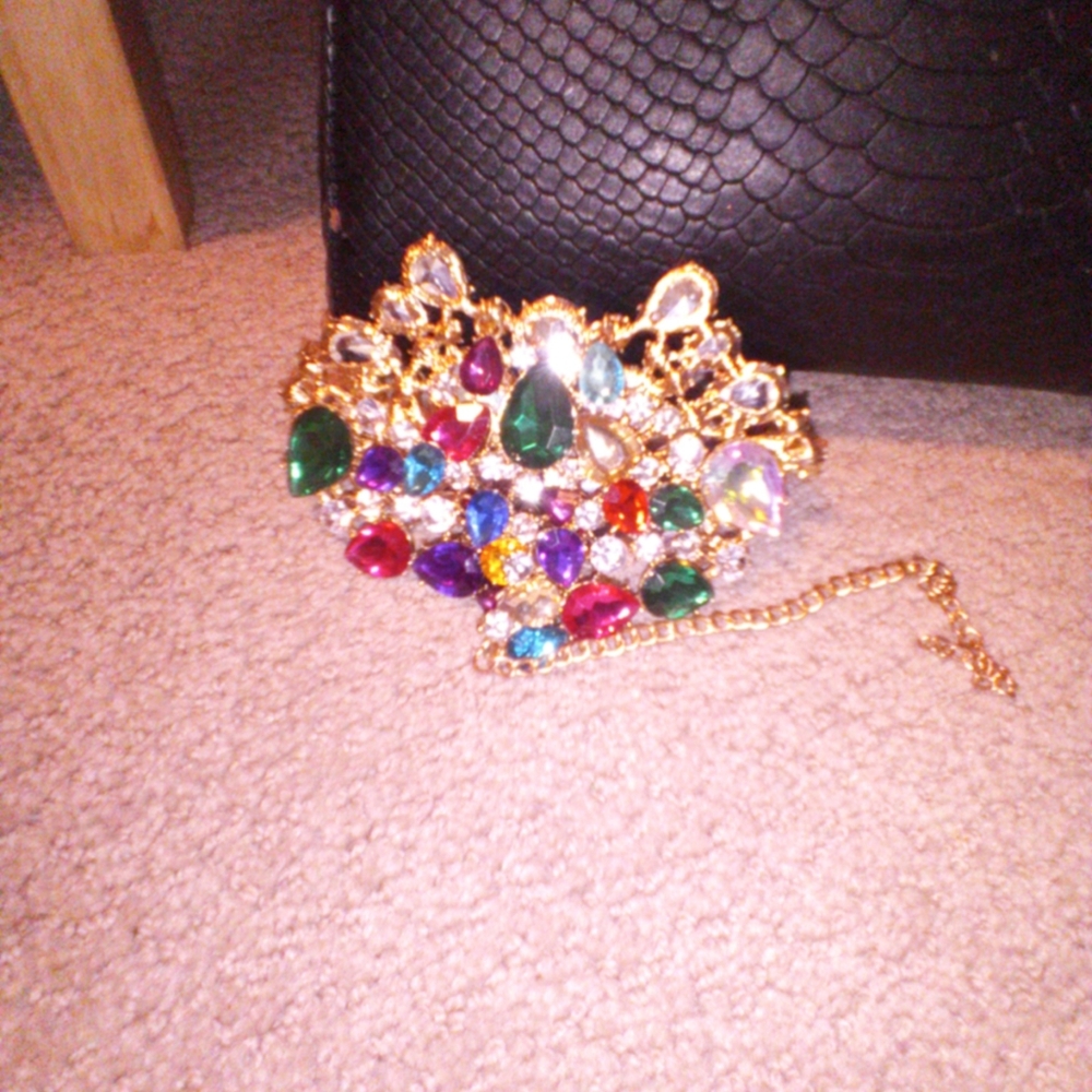 Necklace - Picture 4 of 4